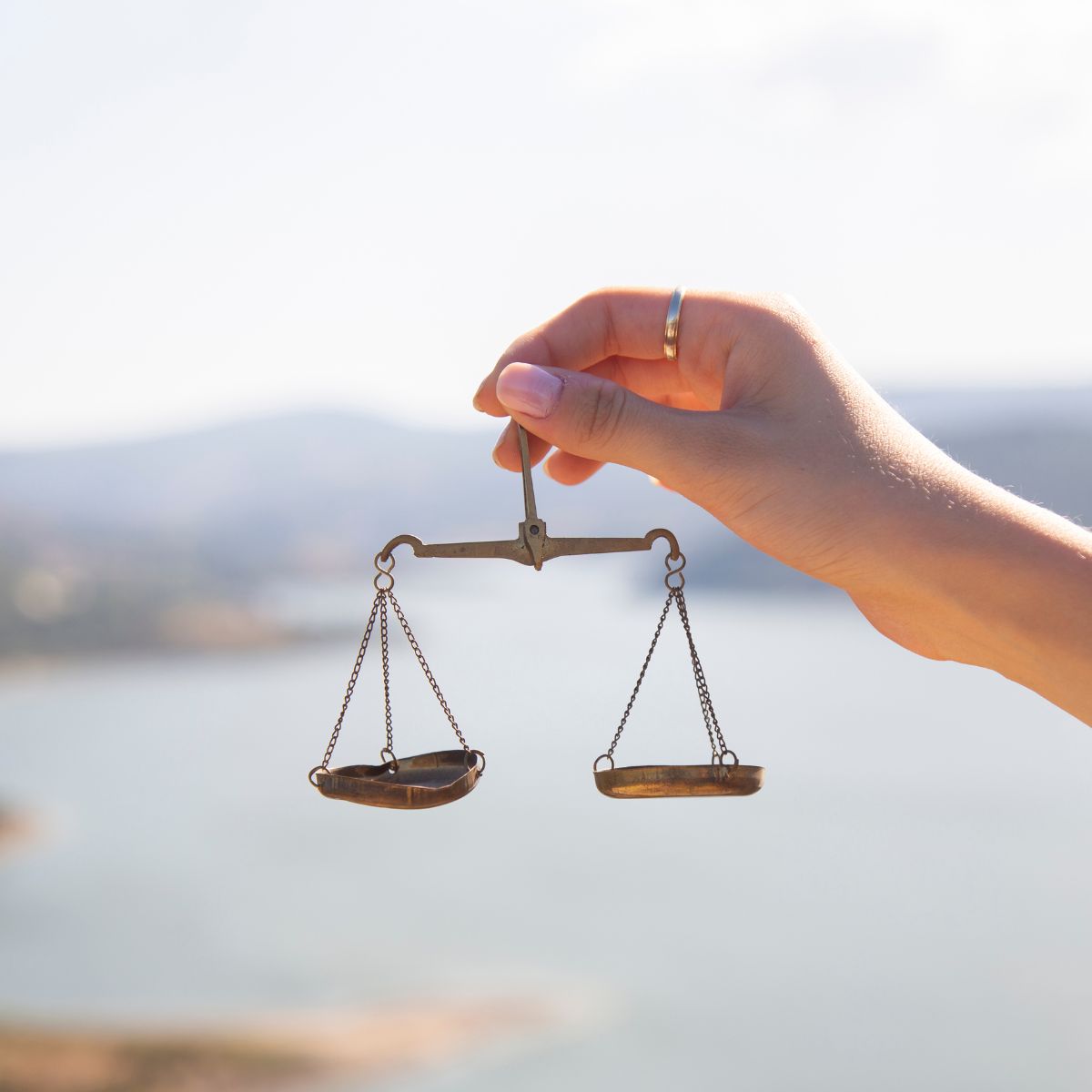 Illustration of balanced scales symbolising microbiome balance